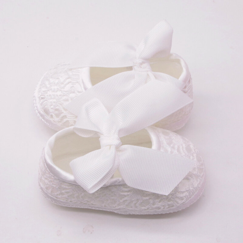 Chaussures de princesse antidérapantes à semelle souple pour nouveau-né, pantoufles de premiers pas pour bébé, avec nœud papillon
