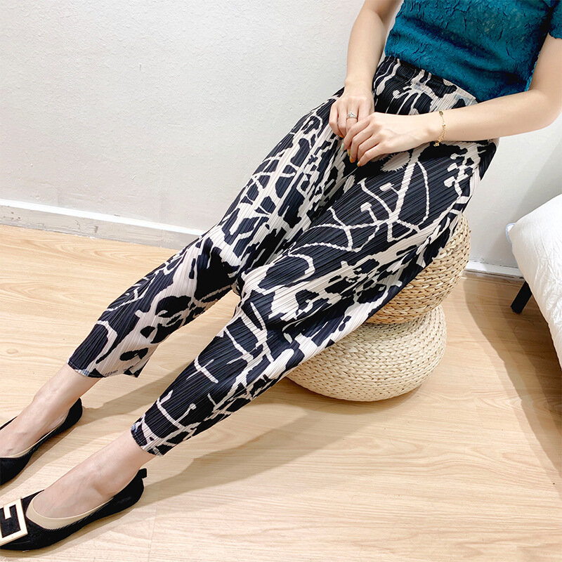 Plus Size Pants For Women 45-75kg Summer 2020 New Fashion Printed Harem Elastic Loose Casual Miyake Pleated Trousers Female