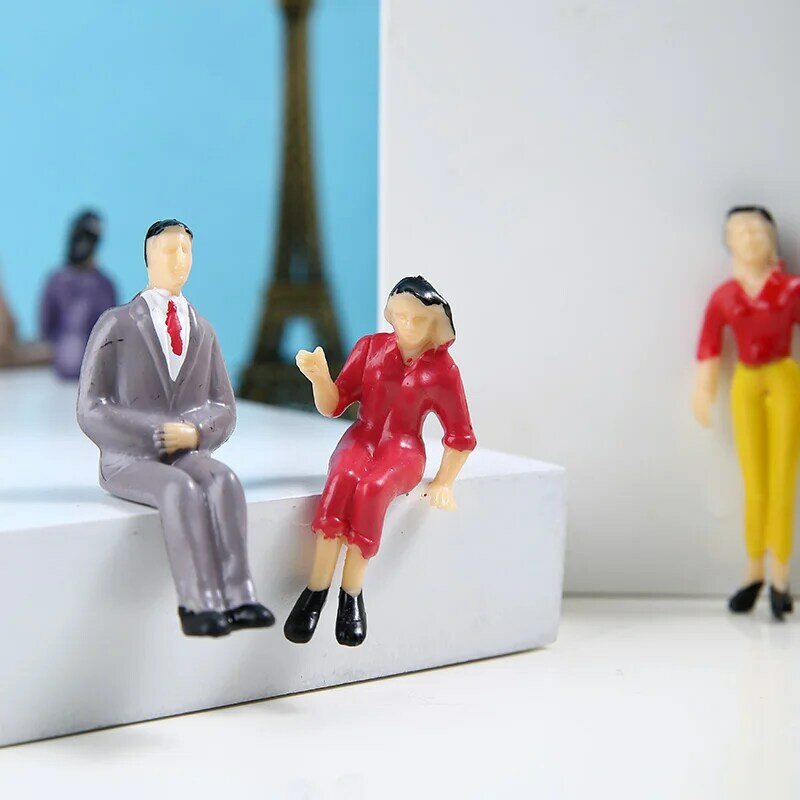 Figuras de 20 piezas en miniatura, figuras pintadas de Mini humanos, diseño de edificios, escenas coloridas, soportes para sentarse, modelos de personas, 1:25