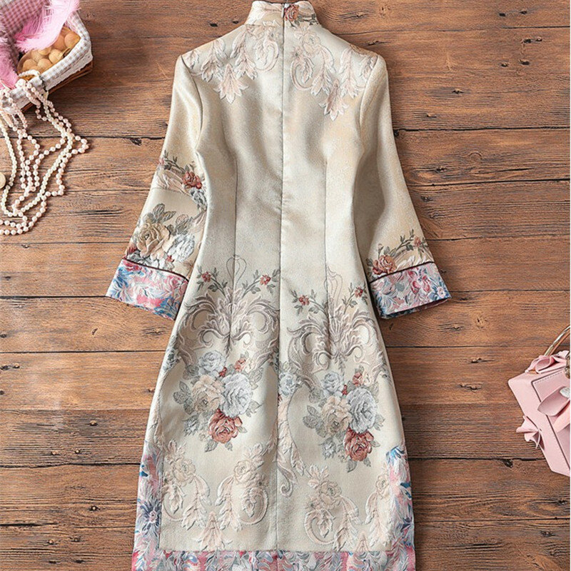 2021 spring Chinese style improved version dress Chinese wind eroded bone cheongsam young girly temperament fashionable woman