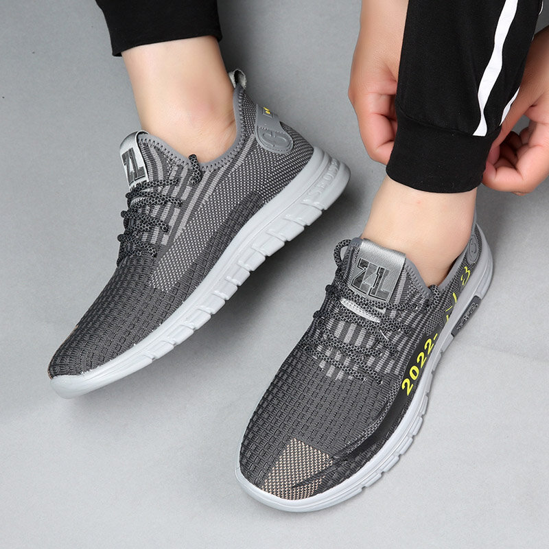 High Quality Men Flying Weave Running Shoes Solid Color Man Sneakers Mesh Fabric Breathable Lightweight Soft Sport Shoes for Men