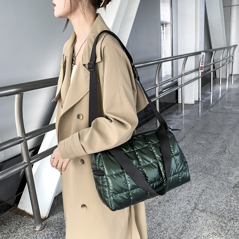 여자 나일론 숄더 가방 디자인 공간 패딩 메신저 가방 솔리드 컬러 핸드백 메신저 가방 유행 장식