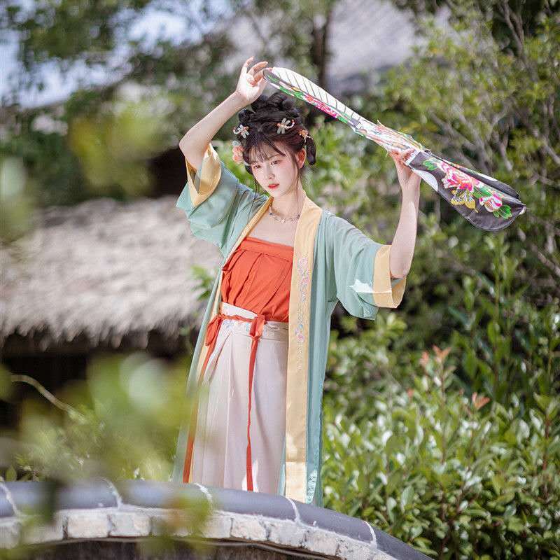 Pakaian Elegan Wanita Hanfu Gaya Tiongkok Kuno Kostum Cosplay Dinasti Song Hanfu Pakaian Pertunjukan Panggung Pesta