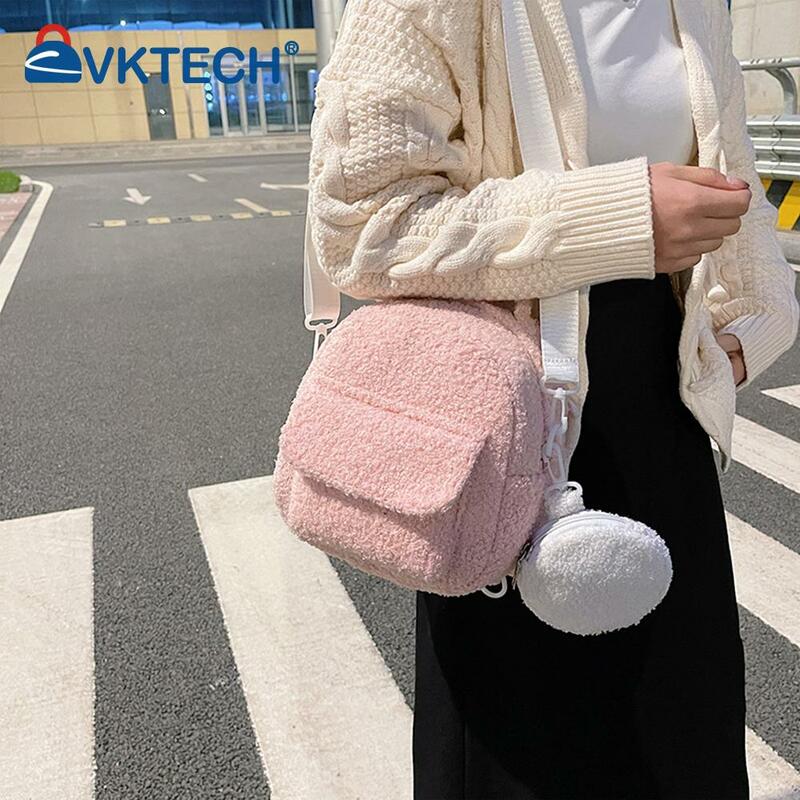 ผู้หญิง Soft Warm Plush สีทึบกระเป๋าเป้สะพายหลัง Composite Mini HandbagFluffy All-Match ZipperMulti-กระเป๋าโทรศัพท์กระเป๋า