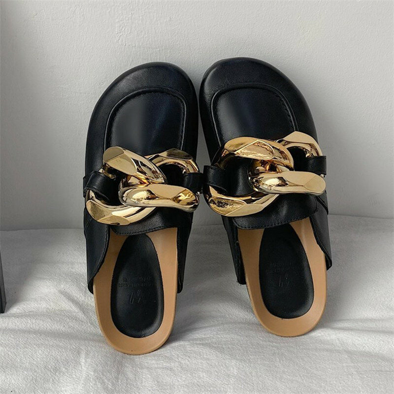 Novo design da moda chinelo dourado para mulheres, sapatos de dedo fechado, chinelos de plataforma baixos, rasteirinhas casuais