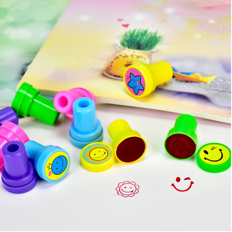 10 sztuk/partia dzieci znaczki zabawki Cartoon Smiley Face dzieci Seal dla Scrapbooking Stamper DIY malarstwo Album Decor Arts Crafts DIY