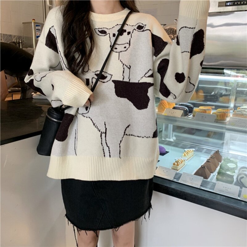 Женский свитер с длинным рукавом, круглым вырезом и принтом коровы
