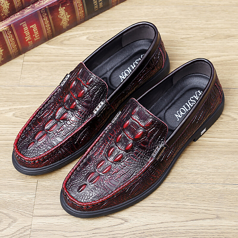 New crocodile pattern men's leather peas shoes, fashionable casual driving shoes, high-end large size men's shoes