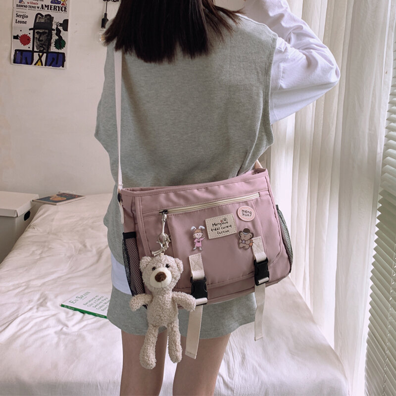 สาววรรณกรรม Crossbody กระเป๋าสำหรับสตรีญี่ปุ่นการ์ตูนน่ารักไหล่กระเป๋าเกาหลี Harajuku นักเรียน Bookbags