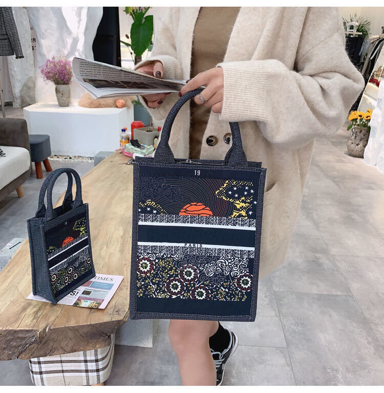 luxury designer bags logoed Capacity Bag Women Embroidered Classic Flower Handbag Trendy Fan Tote Bag Shopping Bag handbags