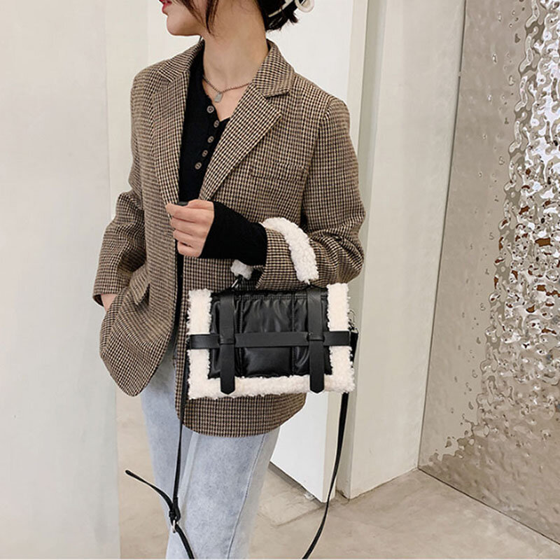 Lambskin women's bag autumn winter 2020 new fashion fashion Pu small square Bag Plush one shoulder diagonal straddle bag