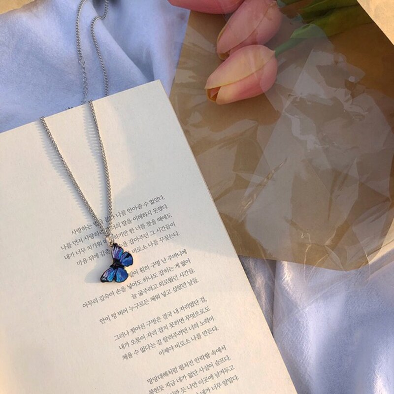2020 nowy fioletowy niebieski wisiorek z motylem naszyjnik dla kobiet w stylu Vintage naszyjnik ślubny z tytanu stali Choker biżuteria akcesoria
