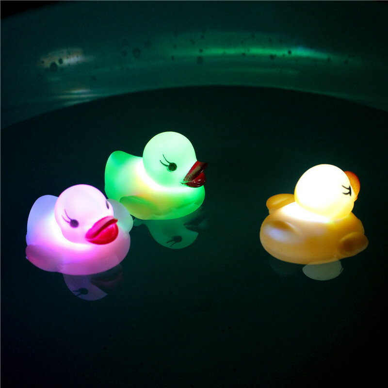 Pato luminoso con Sensor de agua LED para niños y bebés, juguete que flota en el agua, parpadeante