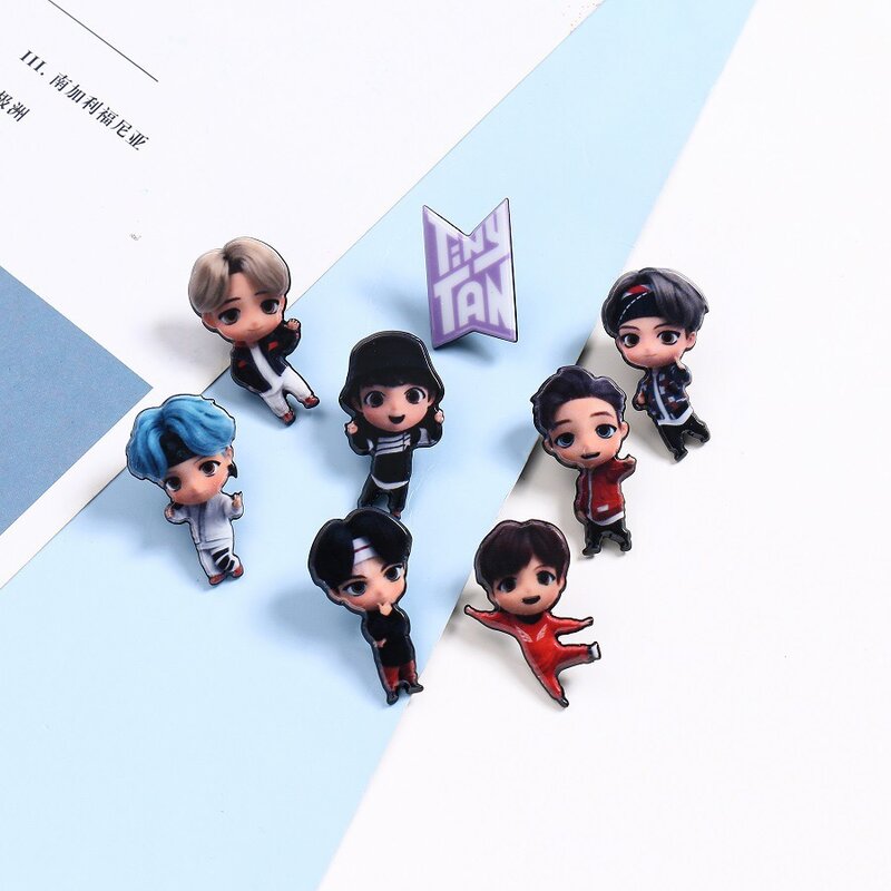 Kpop Bangtan Boys Set di aghi in acrilico distintivo periferico spilla da bavero Kpop Cartoon figura spilla Pin s borsa per vestiti zaino gioielli