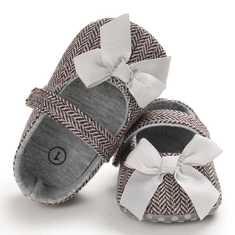 Kuuleeベビー幼児ソフト唯一の王女の靴ちょう結び通気性魔法のステッカー幼児ガールフラット靴