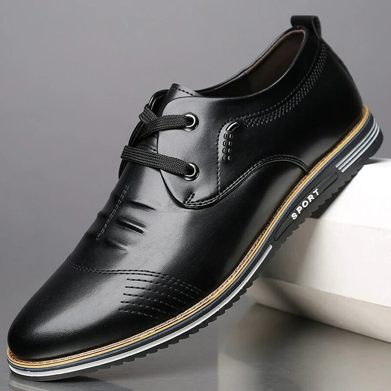 Grande tamanho da marca homens sapatos de couro tendência homens de negócios sapatos casuais venda quente respirável preto casual sapatos de couro