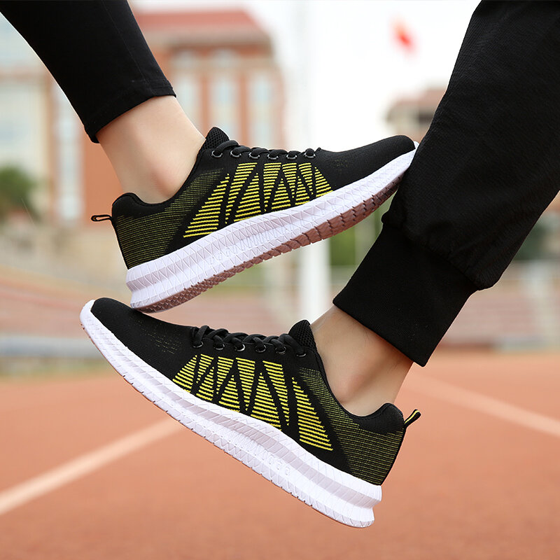 Women and Men Geometry Pattern Running Shoes Couples Flying Weave Breathable Lace Up Sport Shoes Hard-wearing Jogging Sneakers