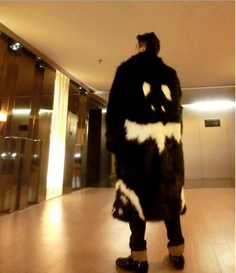 Chaqueta de piel sintética para hombre, abrigo largo con estampado de piel de zorro rompevientos, color negro, blanco, invierno, J2062, novedad