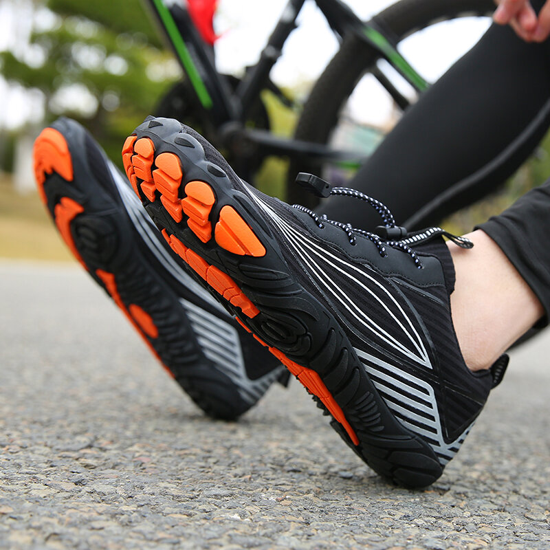 Sepatu Rendam Pria Sneakers Ujung Besi Sepatu Kerja Keselamatan Luar Ruangan Sepatu Lari Sepatu Pelindung Antiselip Ringan Pria