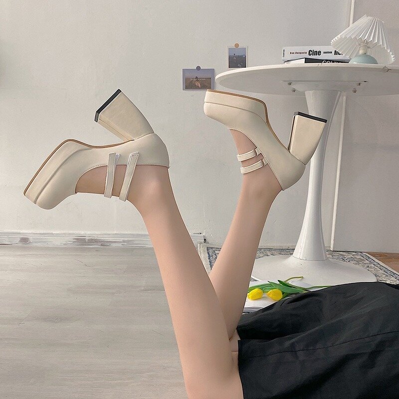 2020 nuovo autunno della molla casuale di alta-scarpe col tacco alto sexy tacchi spessi pompe della piattaforma Nero Bianco B815