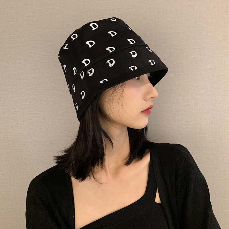 Ins feminino estilo coreano marca de moda rosto pequeno japonês preto all-match letras verão balde fino chapéu