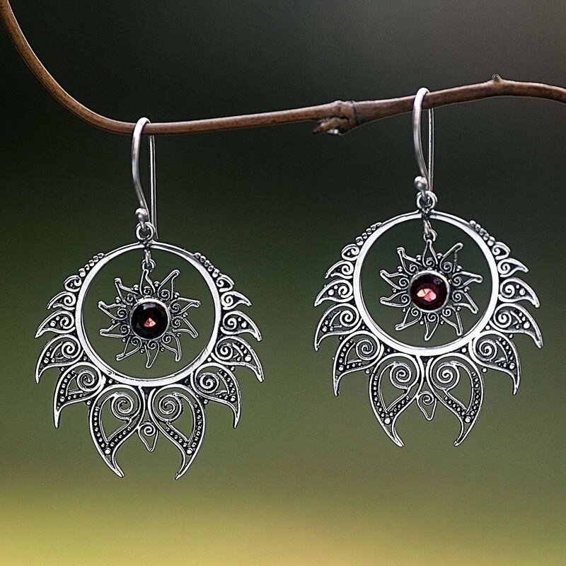 Vintage Totem Earring Sun & Moon Dangle Earrings Geometric Women Dangle Earrings Star Moon Female Korean Fashion Jewelry Gift