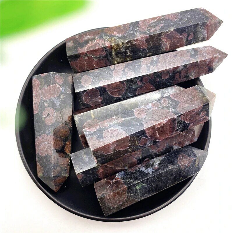 Schöne 1PC Natürliche Quarz Astrophyllit und Granat Punkt Türme Kristalle Healing Steine für Feng Shui Natürliche Quarz Kristalle