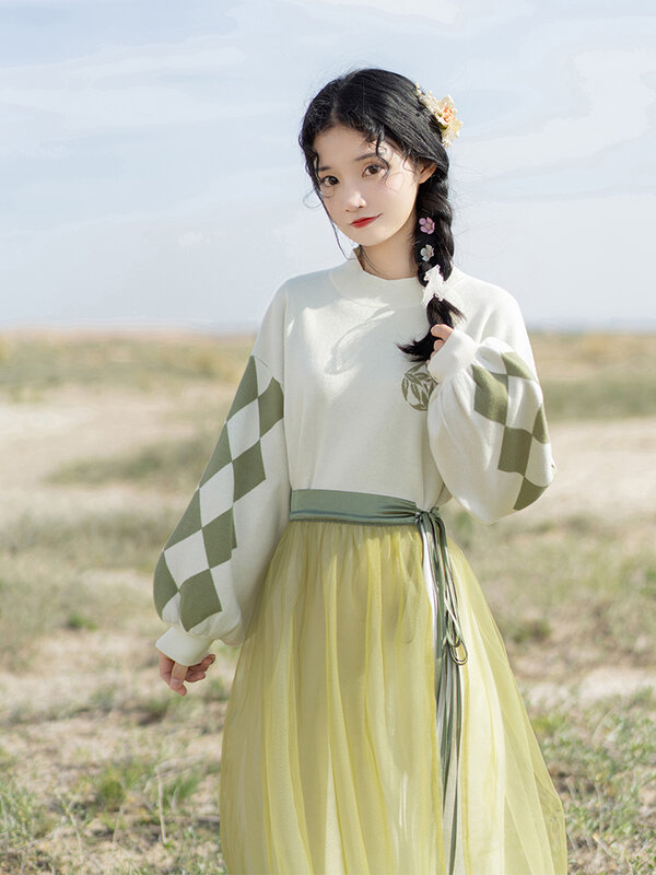 Оригинальный дизайн вязаного платья Guofeng Lingge с цветами