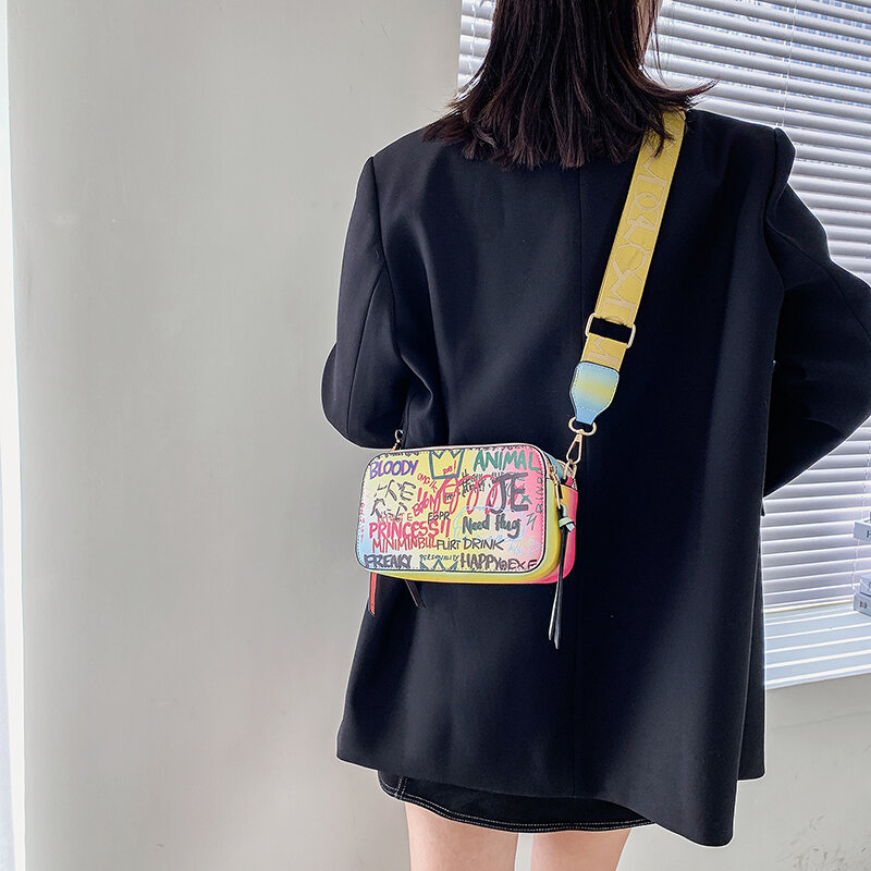 Bolso de hombro de cuero Pu con grafiti personalizado para mujer, bandolera de viaje de alta calidad, Cartera de diseñador de moda, novedad de 2021