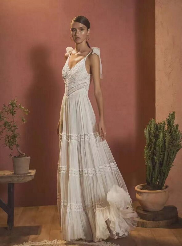 Hochzeit Kleider 2021 Spaghetti V-ausschnitt Spitze Appliqued Perlen Boho Perlen Brautkleider Bodenlangen Backless Hochzeit Kleid