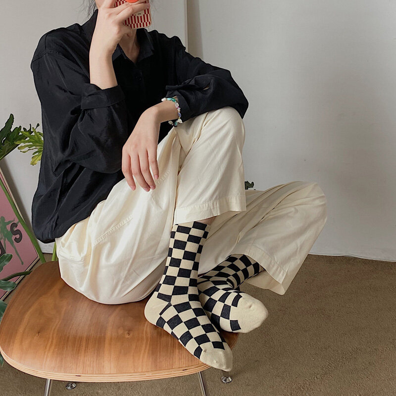 2021 Herfst Geruite Sokken Dames Katoen Ademende Midden Sokken Zwart En Wit Plaid Sokken Japanse Tij Sokken Vrouw Sokken