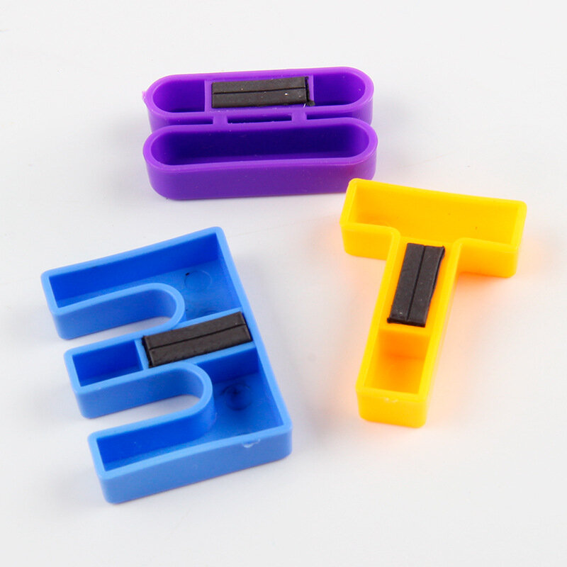 Huruf Rusia 33 Buah Dalam Plastik Kardus dengan Magnet Digunakan untuk Menulis Papan Mainan Belajar Bahasa