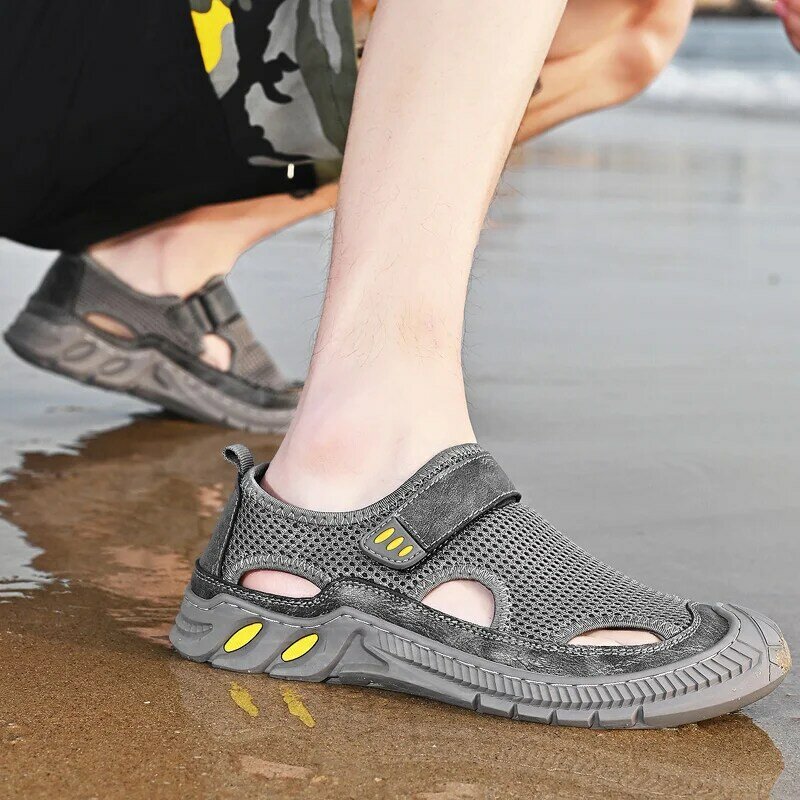 남자 샌들 패션 가죽 메쉬 바느질 여름 해변 샌들 야외 검 투 신발 야외 빛 넘어 가고 신발 큰 크기