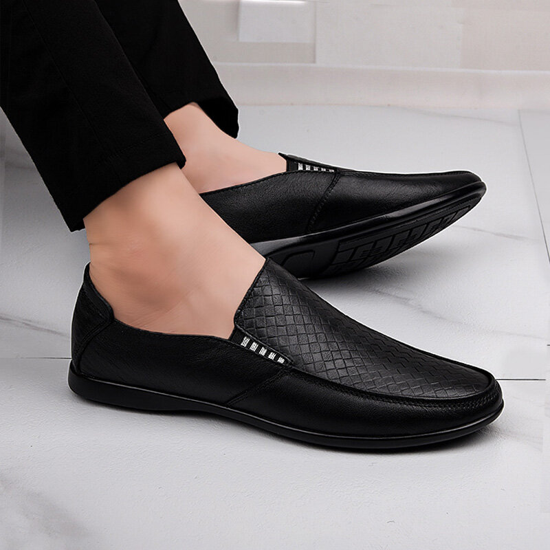 Sapatos casuais de couro genuíno para homens de luxo designer vestido sapatos mocassins respirável deslizamento em apartamentos sapatos de condução
