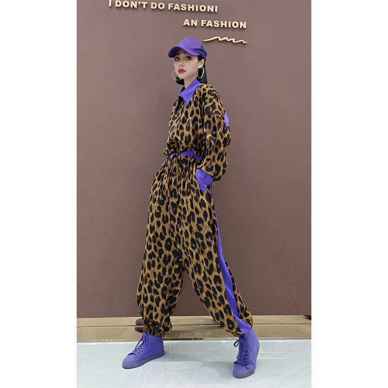 Mono con estampado de leopardo para mujer, traje Retro de manga corta con cremallera, pantalones informales de talla holgada, ropa de discoteca púrpura Hip Hop para primavera y verano