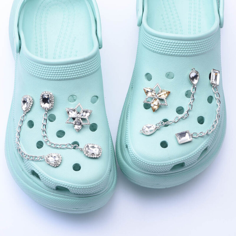 Zapatos de diseñador para adultos, accesorios de calzado con cadena de cocodrilo