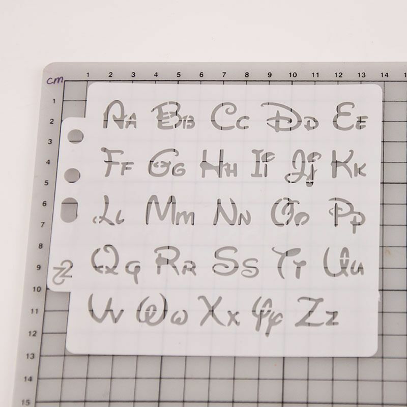 Modelo de letras do alfabeto estêncil de gravação em relevo para scrapbook, faça você mesmo