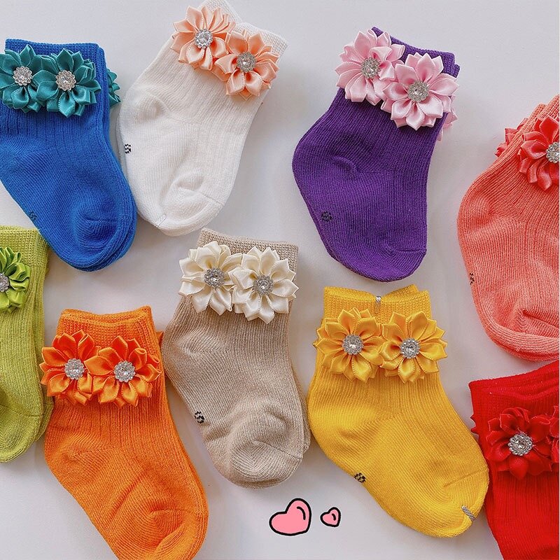 INS เกาหลีรุ่นฤดูใบไม้ร่วงและฤดูหนาวใหม่เข็มแนวตั้งสามมิติดอกไม้เด็กสีทึบถุงเท้า