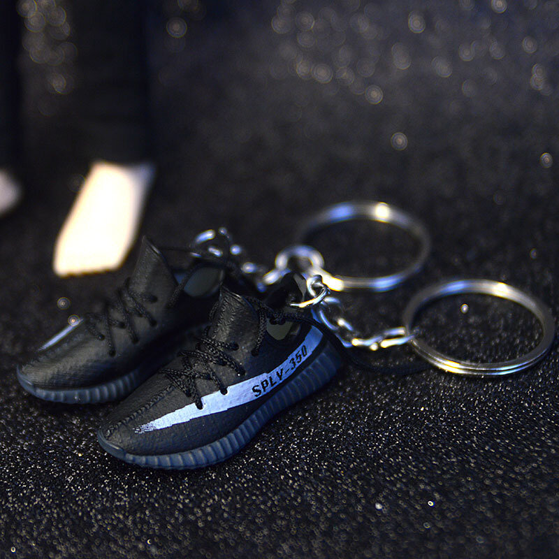 3D Mini Yeezye Sneaker Keychain Schuhe Modell Rucksack Anhänger Für Freund Geburtstag Party Vorhanden Hochwertigen Schuhe Schlüsselring Heißer
