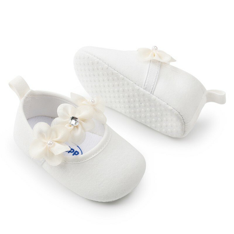 Sapatos de princesa para meninas recém-nascidas, calçados florais da moda para bebês, primeiros passos, com roupa de coração