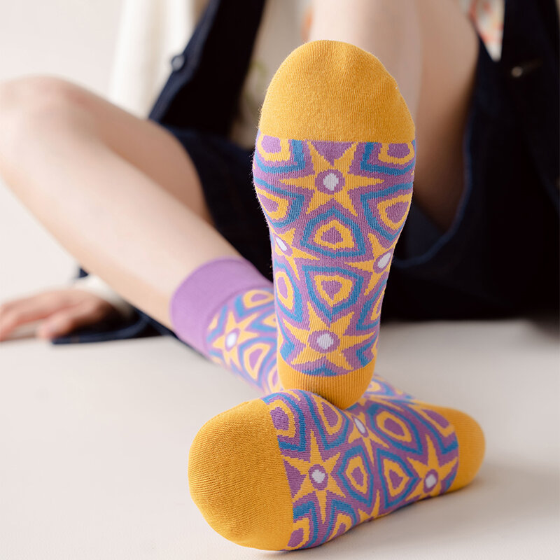 Grosso quente impresso colorido geométrico casais mulheres meias de algodão alta harajuku engraçado moda longa meia feminino confortável