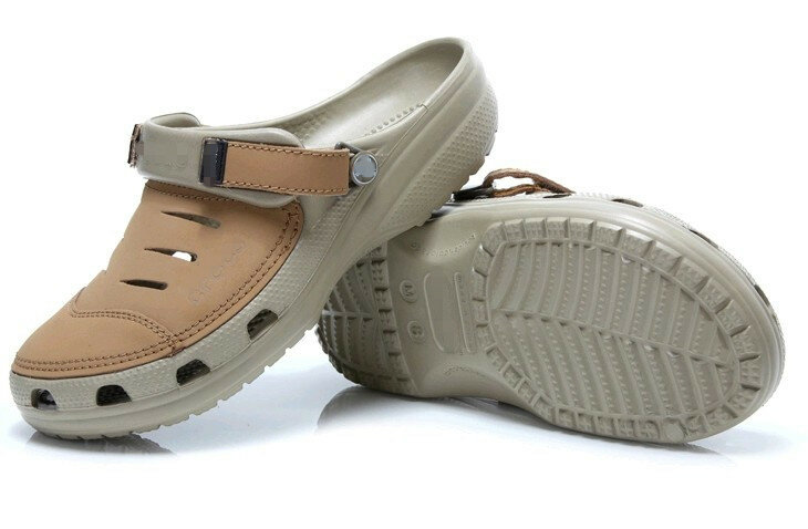2021Men sandalias de zueco Casual zapatos de verano Zapatos de los hombres de ocio Chanclas de cuero de vaca de los hombres sandalias playa piscina diapositivas mal