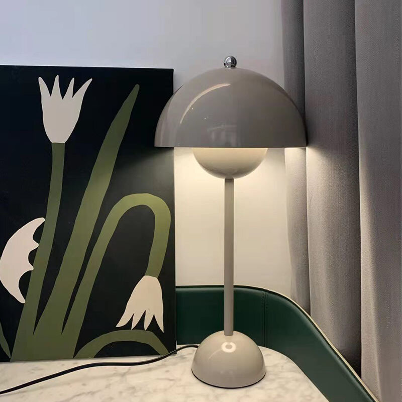 Lampada da comodino creativa lampada da bocciolo di fiori in stile minimalista nordico interruttore a sfioramento ricaricabile lampada da tavolo a fungo studio camera da letto