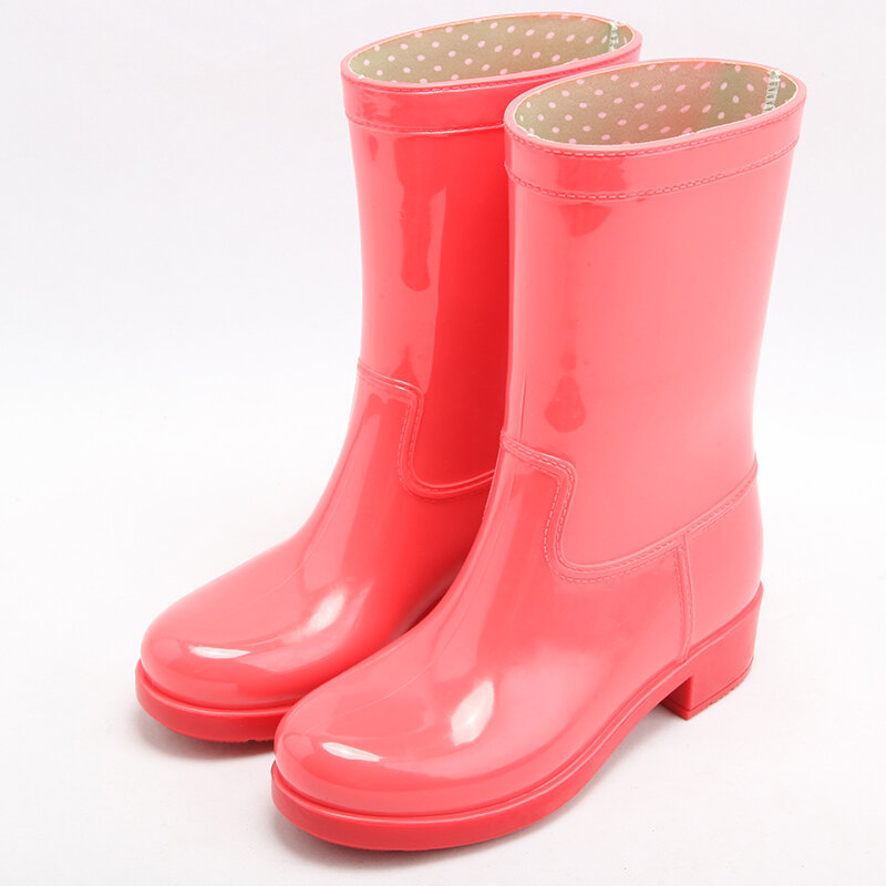 Sapatos mulher mulher botas à prova dwaterproof água meados de bezerro botas senhoras moda sapatos doces cores botas de chuva