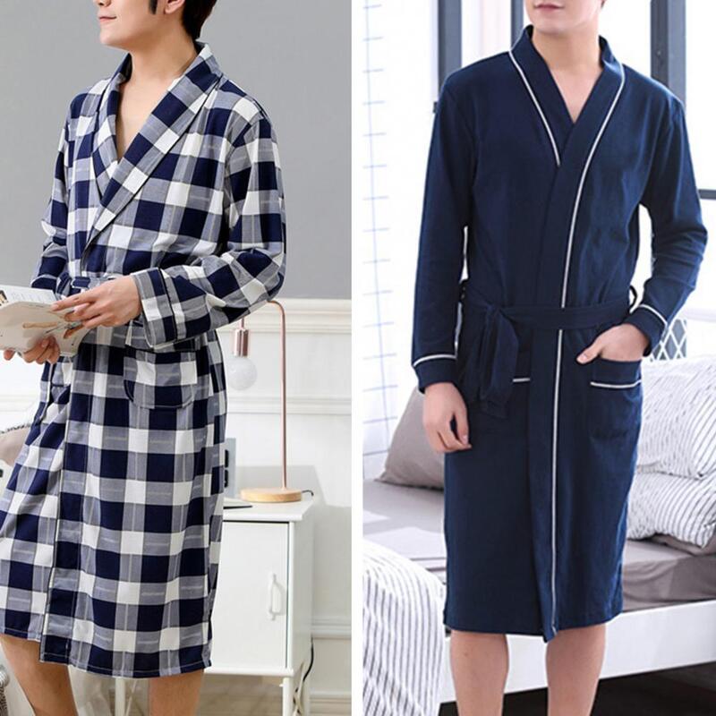 Jubah Mandi Lengan Panjang Saku Blok Warna Lembut Pria Kasual Gaun Pakaian Tidur Rumah