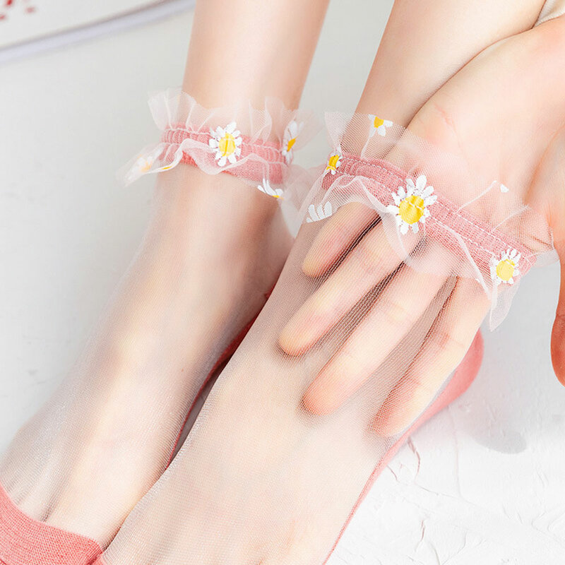 Calcetines Kawaii Daisy de diseño de encaje Harajuku para mujer, Calcetines divertidos de Lolita, tobilleros de nailon con volantes