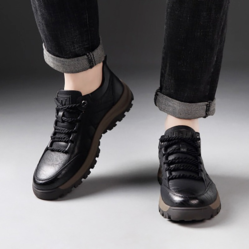 Scarpe Casual da uomo in pelle PU autunno inverno Sneakers con lacci scarpe da viaggio maschili scarpe da trekking Sneakers da uomo stile britannico