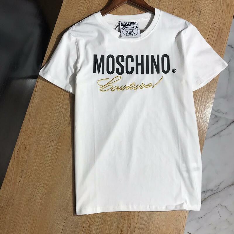 Mode Moschino Haut Niveau 100% Coton T-Shirts Unisexe Hauts Logo Broderie Or Décontracté O-cou Chemise pour Hommes Femmes
