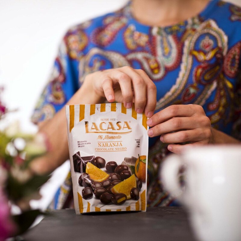 Lacasa – sac noir de chocolat orange Mi Momento, 125 grammes, orange naturel enduit de zinc et de fibres de fontaine de chocolat noir sans gluten, huile de palme