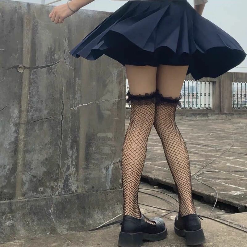 Lolita tubo lungo pizzo bianco a rete femminile sopra il ginocchio tubo alto coscia calze a metà polpaccio sezione sottile studente stile Punk
